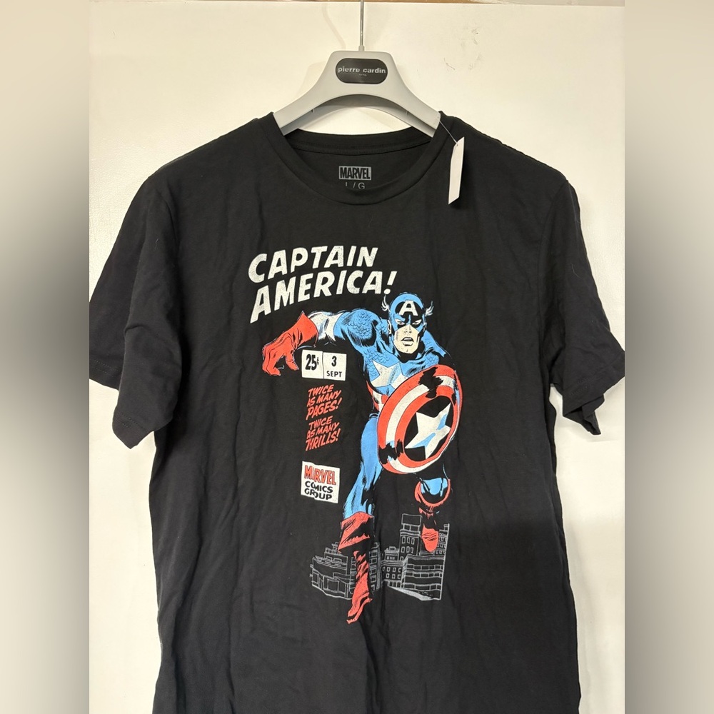 Marvel Black Captain America Comic Tee